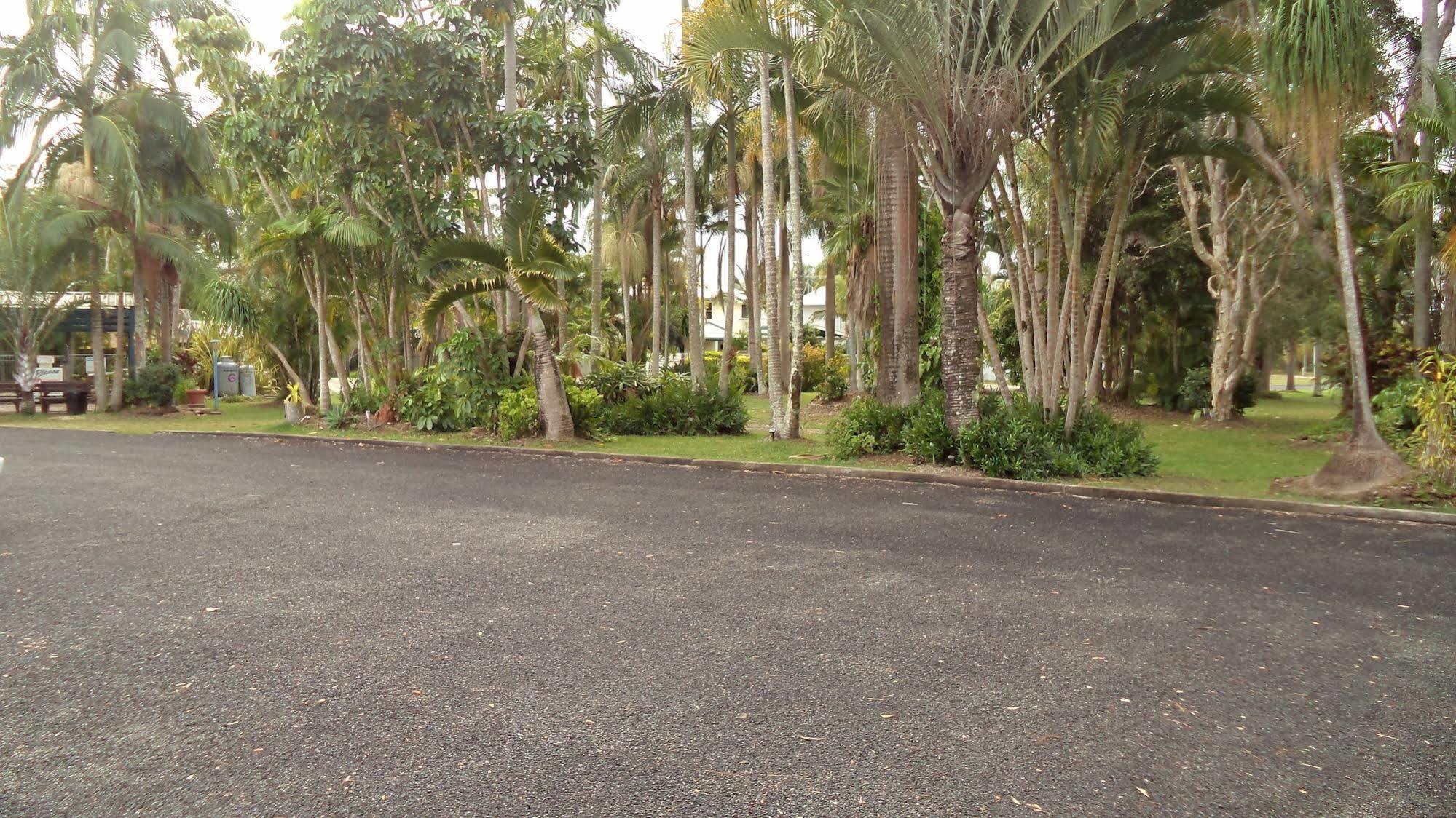 Tin Can Bay Motel Exterior foto