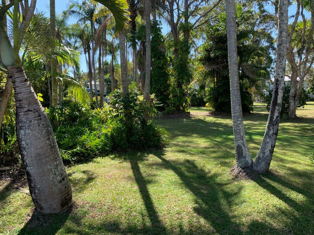 Tin Can Bay Motel Exterior foto